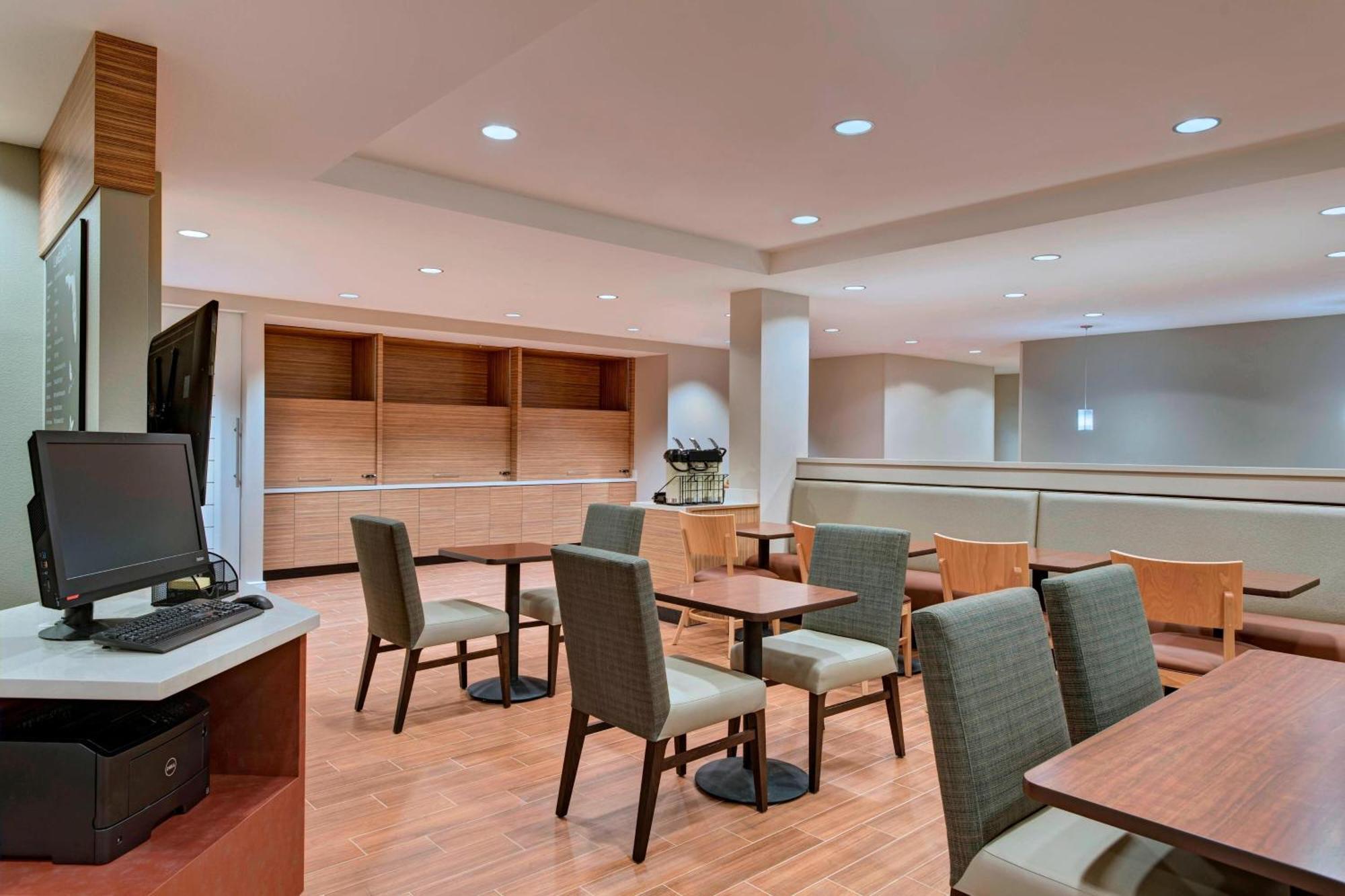 Towneplace Suites By Marriott Lakeland Exterior photo