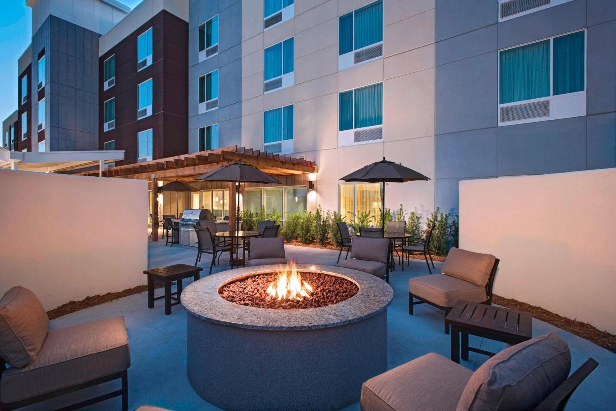 Towneplace Suites By Marriott Lakeland Exterior photo